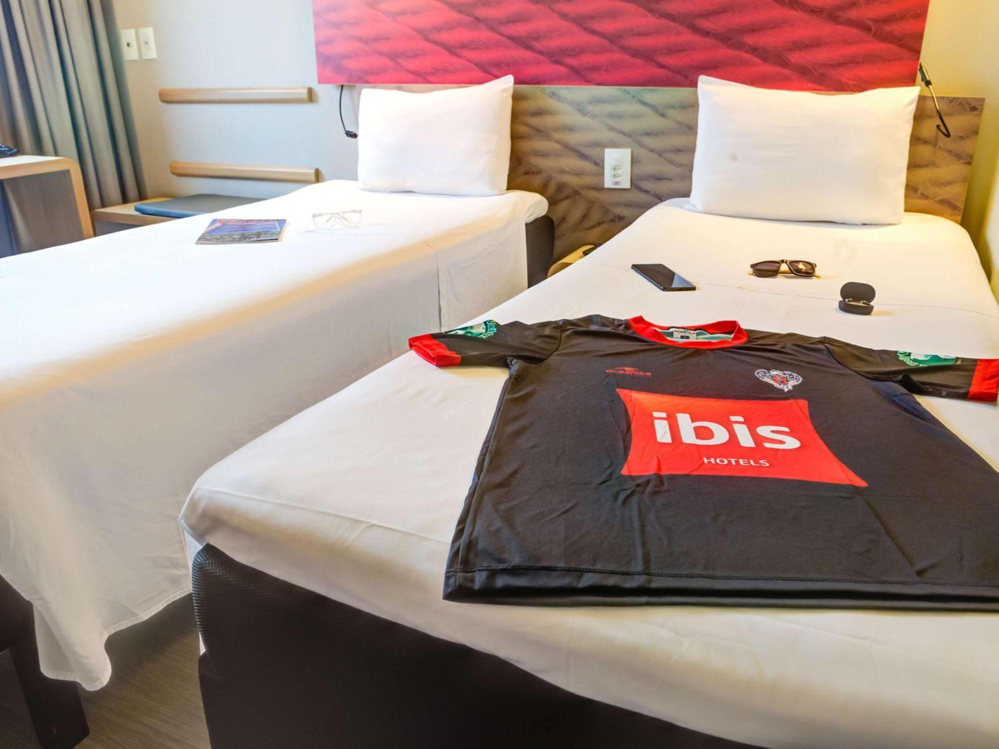 Ibis Paranagua Exterior photo