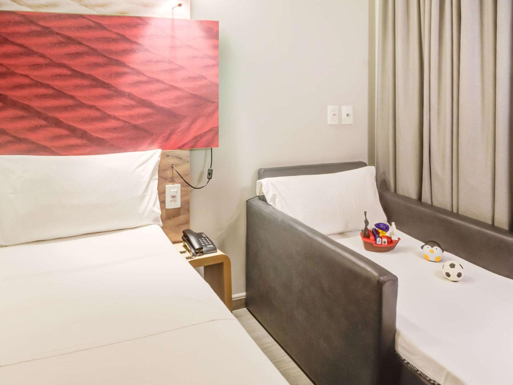 Ibis Paranagua Exterior photo