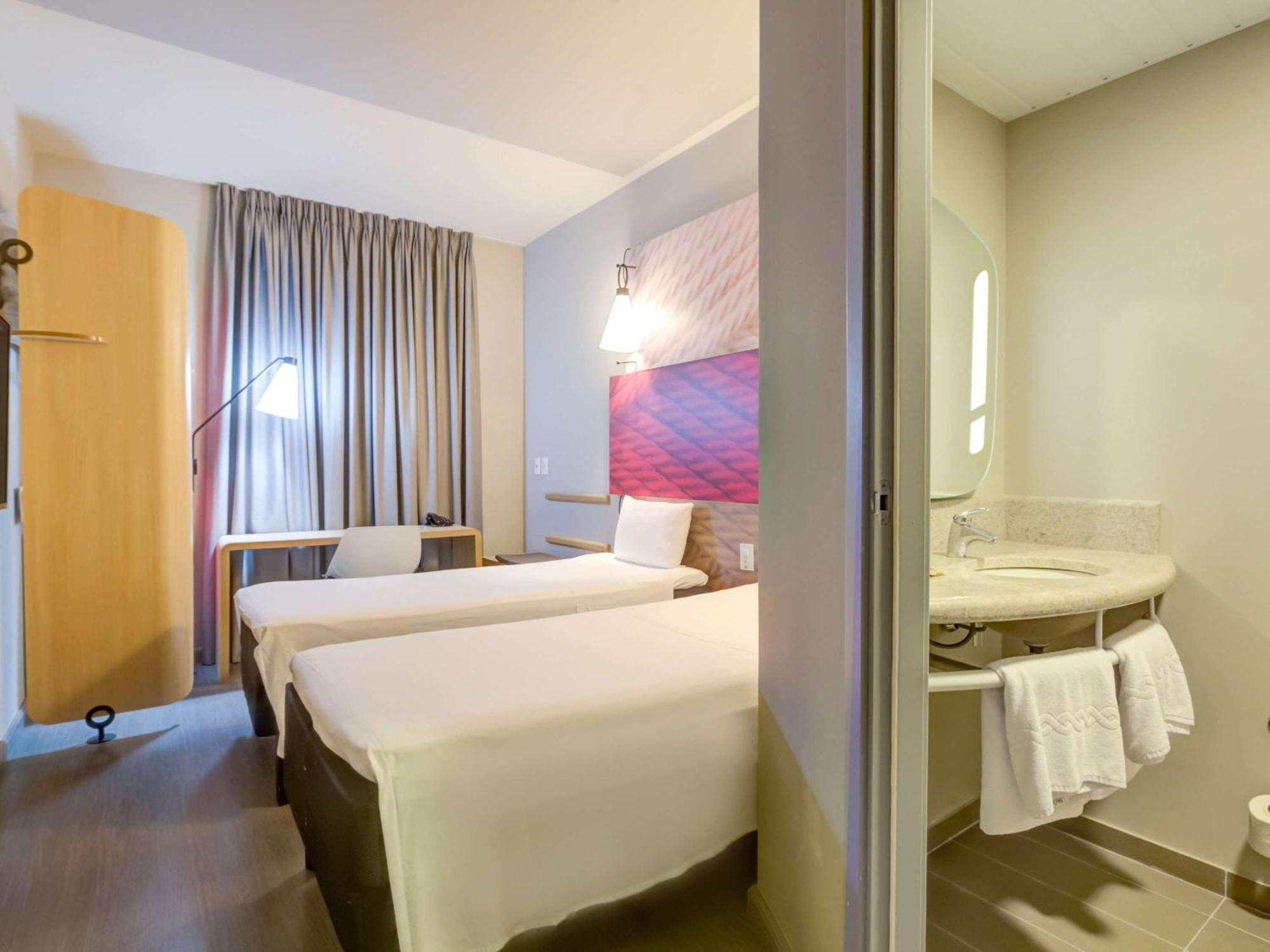 Ibis Paranagua Exterior photo